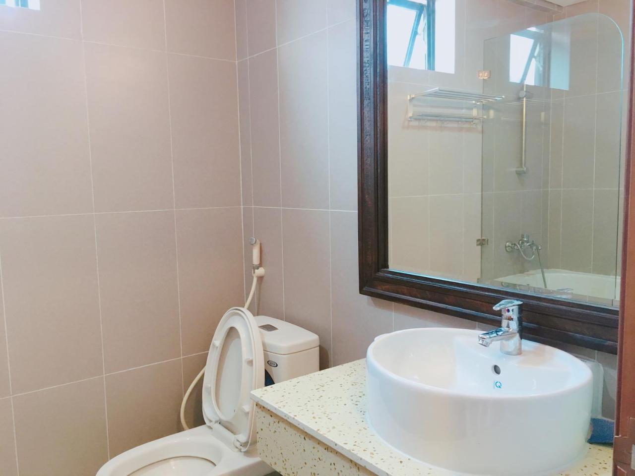 Ur Hanoi Service Apartment Exterior photo
